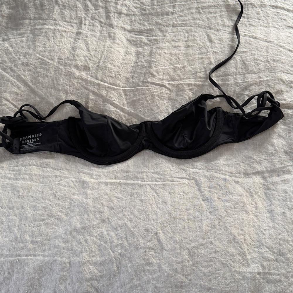 Frankie's Bikinis Black Women's swim suit top only SIZE LARGE - Picture 3 of 7